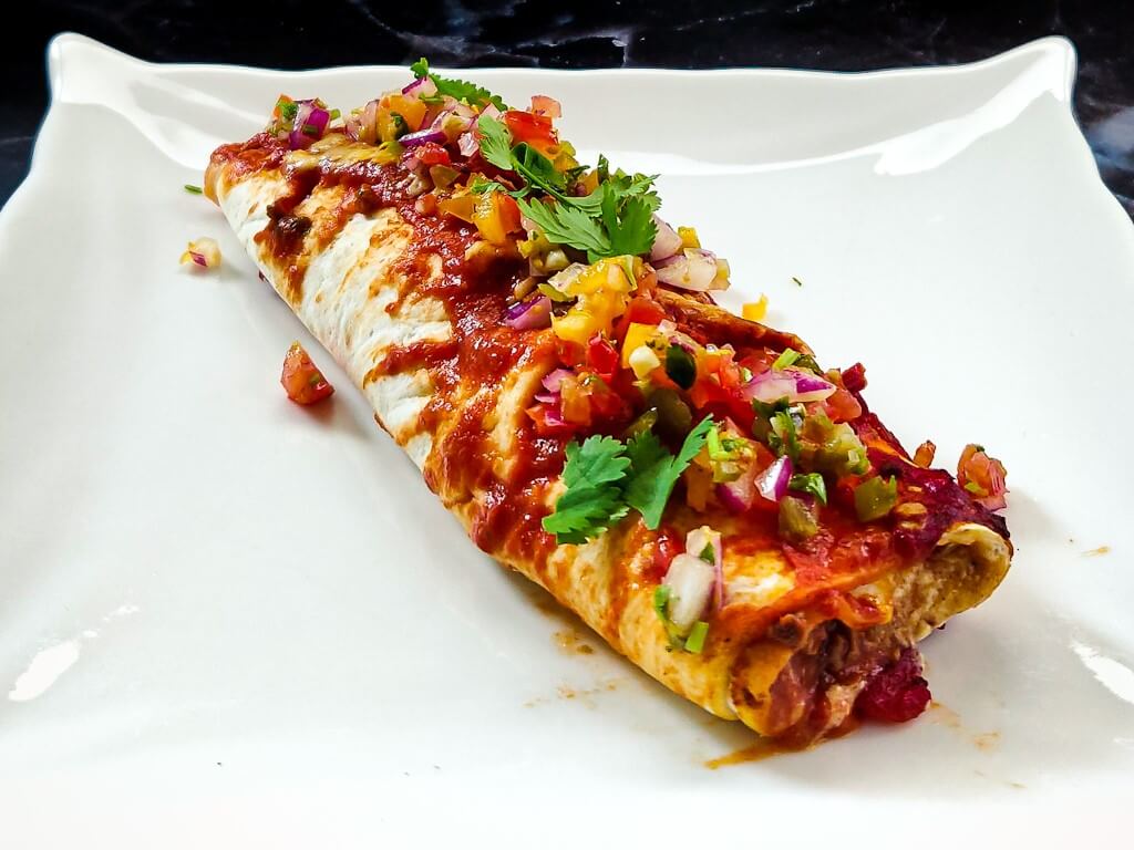 Mexicaanse Enchiladas met gehaktsaus en pico de gallo
